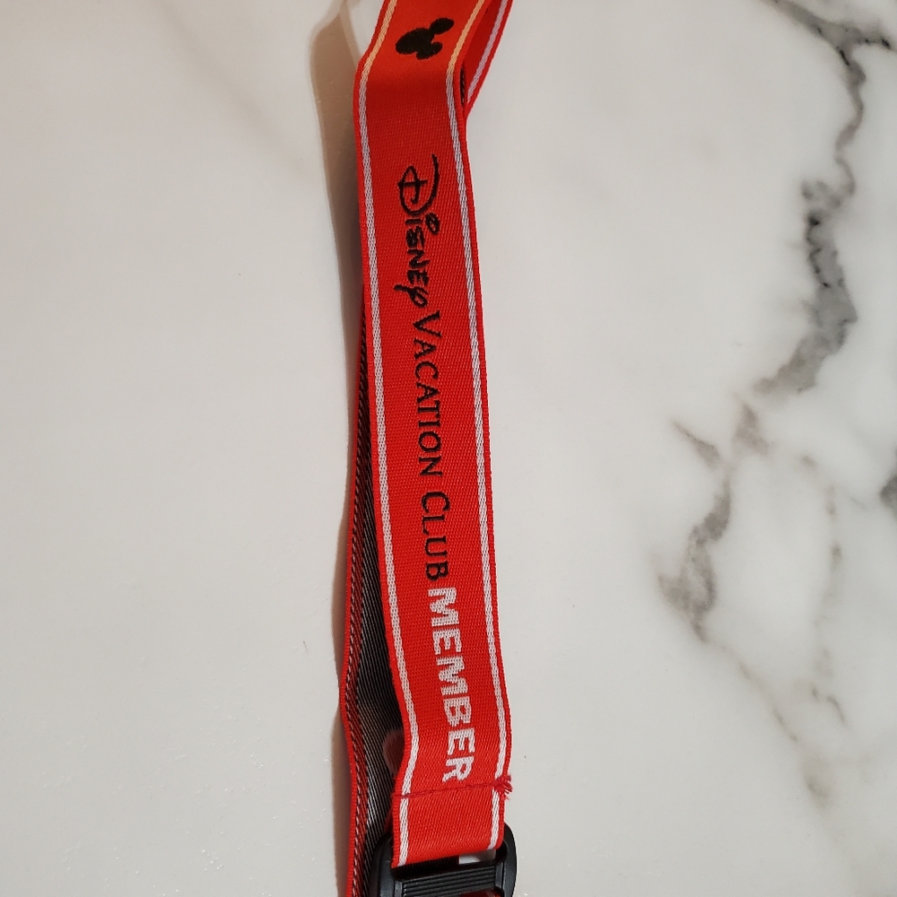 2 Disney VACATION CLUB MEMER Lanyards - Picture 5 of 7